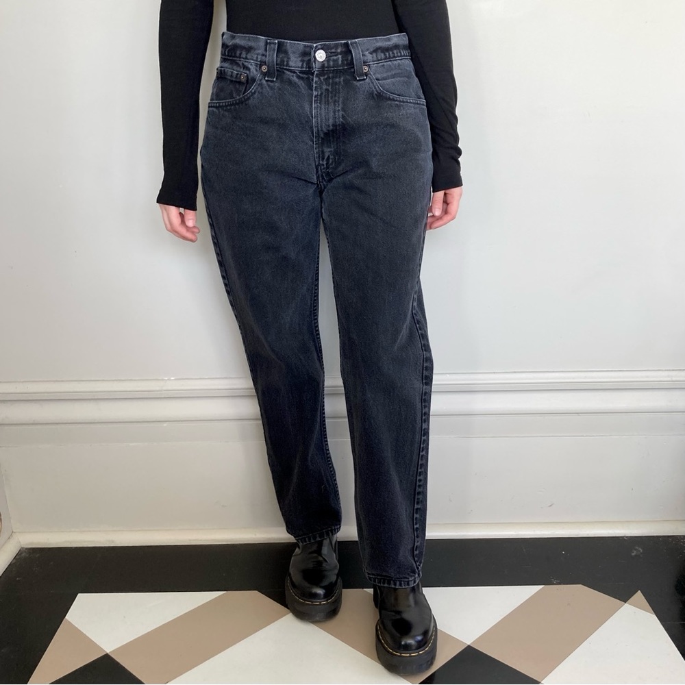 Vintage Levi’s high-waisted black jeans. 🖤 - Picture 5 of 9